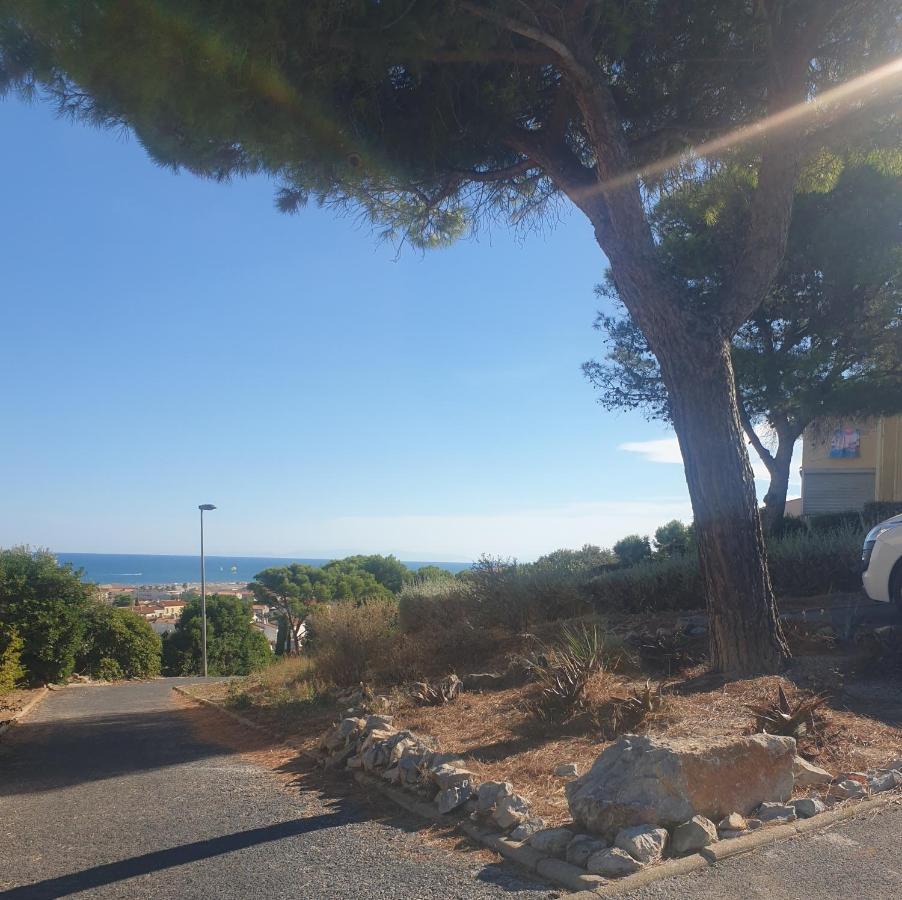 T2 Vue Mer Avec Parking Prive Saint-Pierre-la-Mer  ภายนอก รูปภาพ